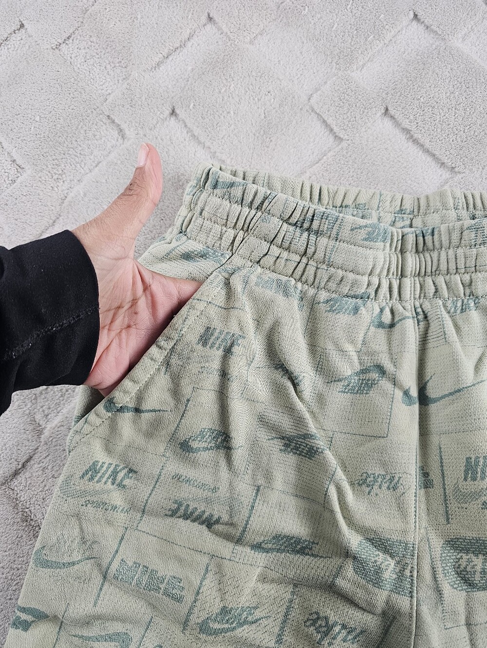 Nike Kids Sweat Shorts Youth Large All Over Print - Picture 3 of 9